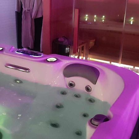 Avec Toi Suite Spa Barlin Exterior photo