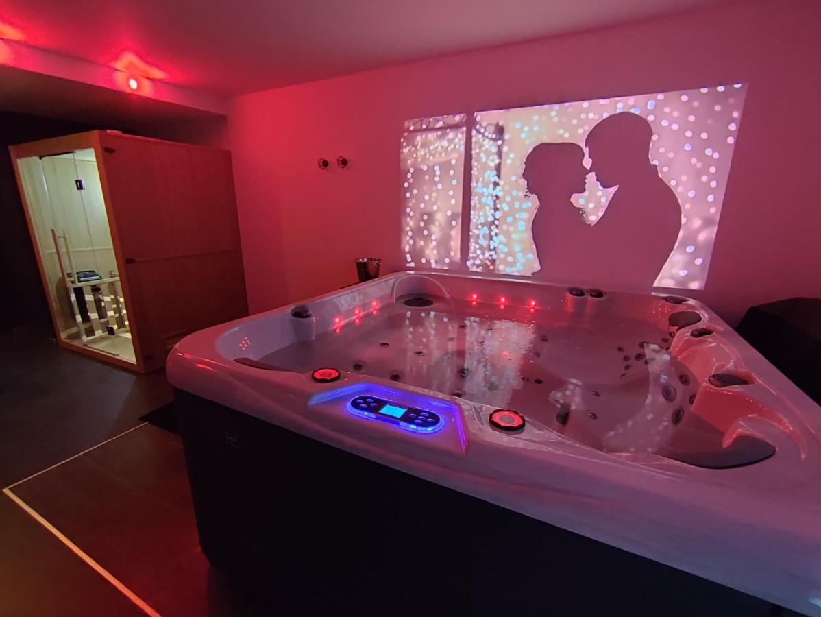 Avec Toi Suite Spa Barlin Exterior photo