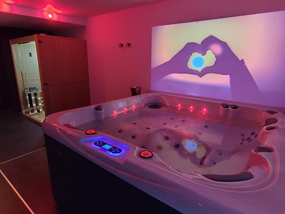 Avec Toi Suite Spa Barlin Exterior photo